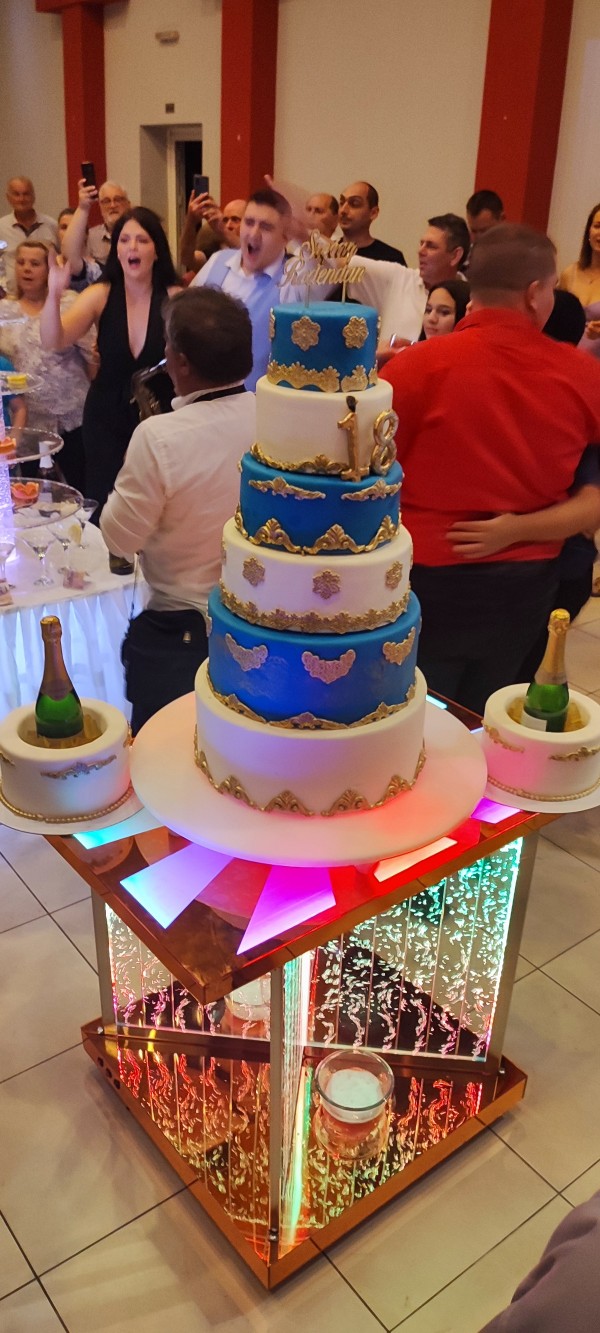 EFEKTI NIJAGARA šampanjac fontane, podni dim, unutrašnji vatromet...